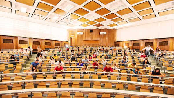 東京経済大学、学生向け情報システムに第三者アクセス　通常とは異なる認証方法