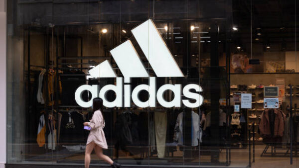 アディダス、顧客情報流出か　数百万人規模の被害、過去にも